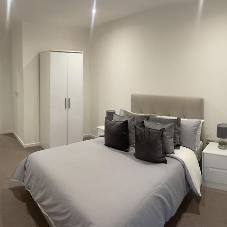 Immaculate 2Bed Apartment In London- City Views Экстерьер фото