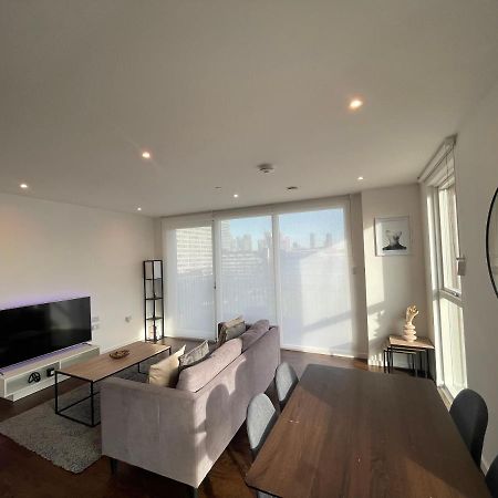 Immaculate 2Bed Apartment In London- City Views Экстерьер фото