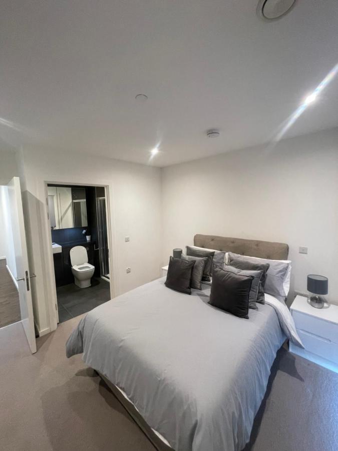 Immaculate 2Bed Apartment In London- City Views Экстерьер фото