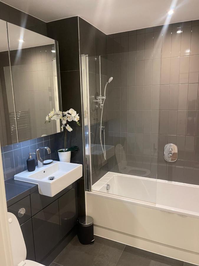 Immaculate 2Bed Apartment In London- City Views Экстерьер фото